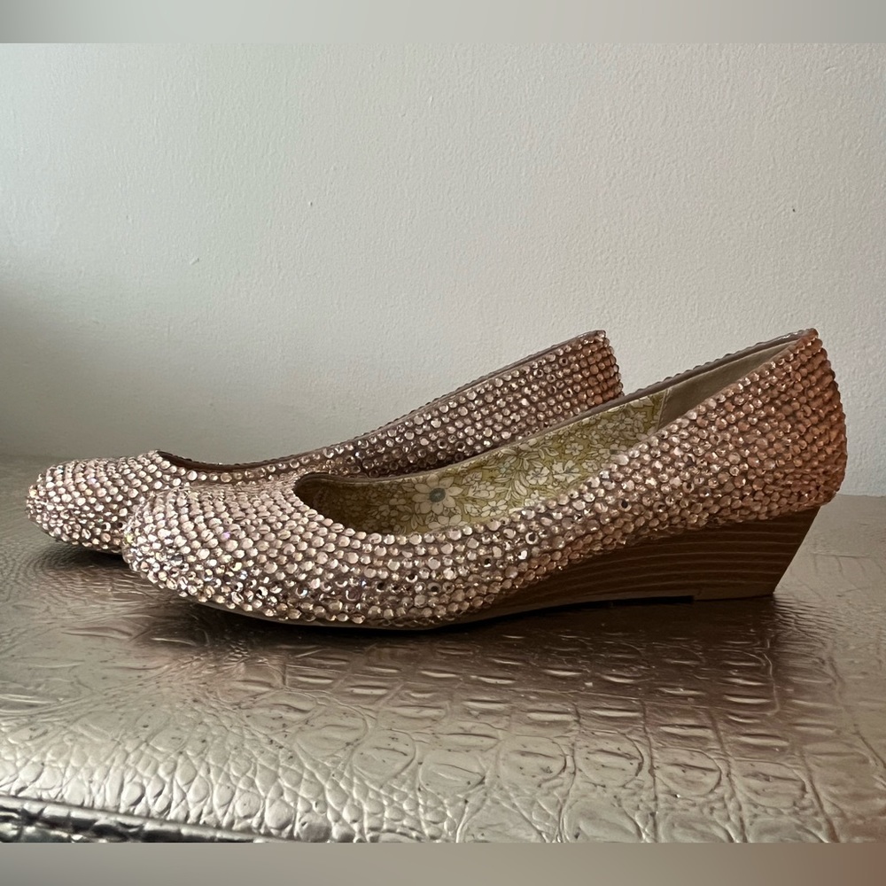 Rhinestones wedges- neutral light peach sparkly shiny glitter sequins